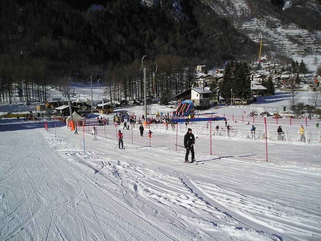 Mont Gele Hotel Ollomont Exterior photo