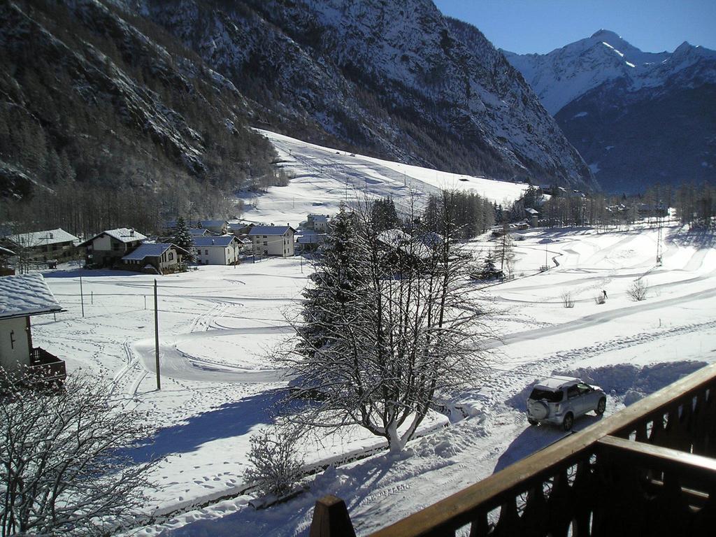 Mont Gele Hotel Ollomont Exterior photo