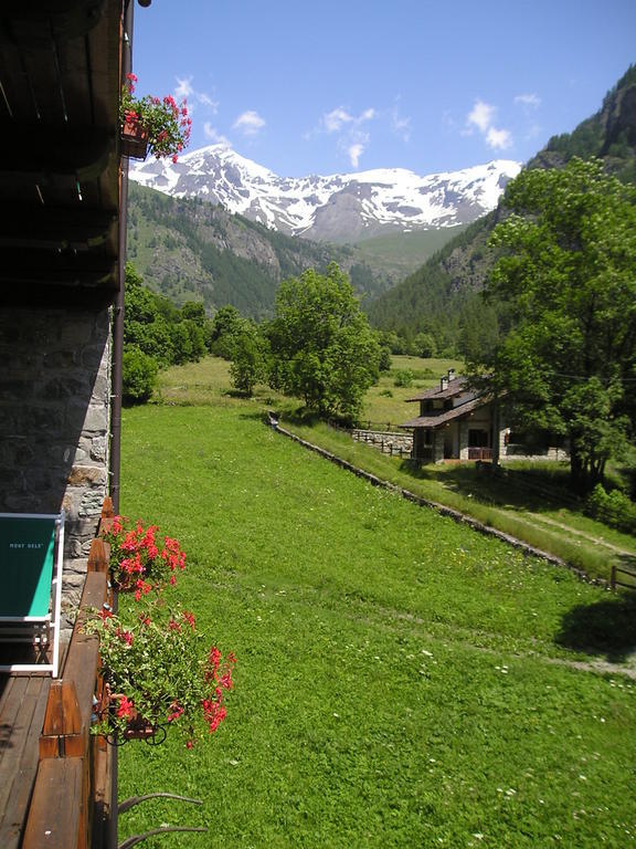 Mont Gele Hotel Ollomont Exterior photo