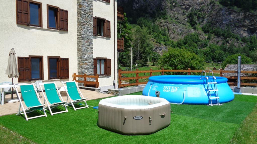Mont Gele Hotel Ollomont Exterior photo